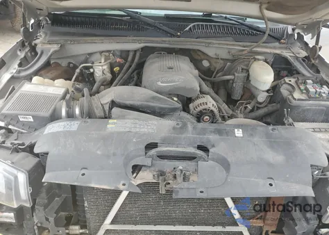 2004 Chevrolet Silverado K1500 z USA, uszkodzony, nr VIN 2GCEK19T841126510